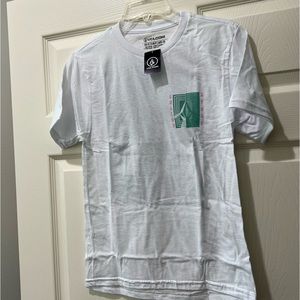 ❌SOLD❌NWT Volcom T-Shirt - Big Boys Small